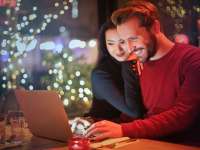 Online venné meg a karácsonyi ajándékokat az internetezők csaknem fele